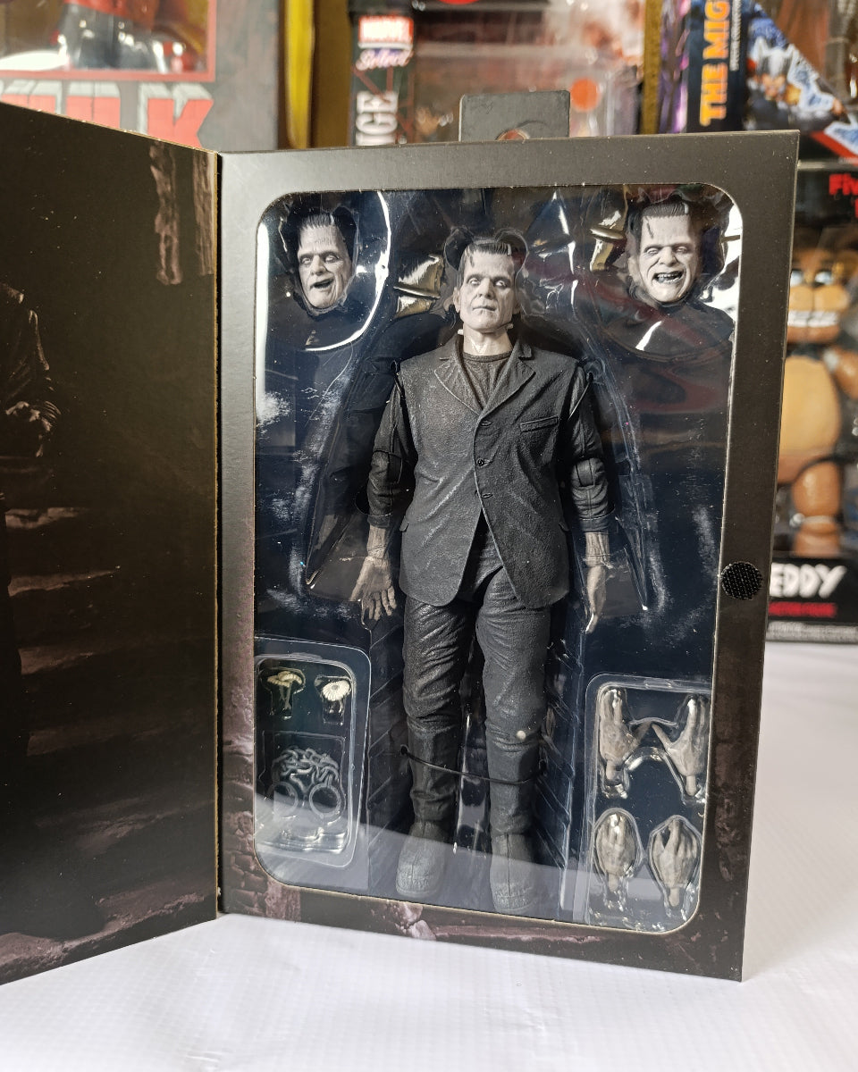 Frankenstein, warning! the monster is loose - Neca